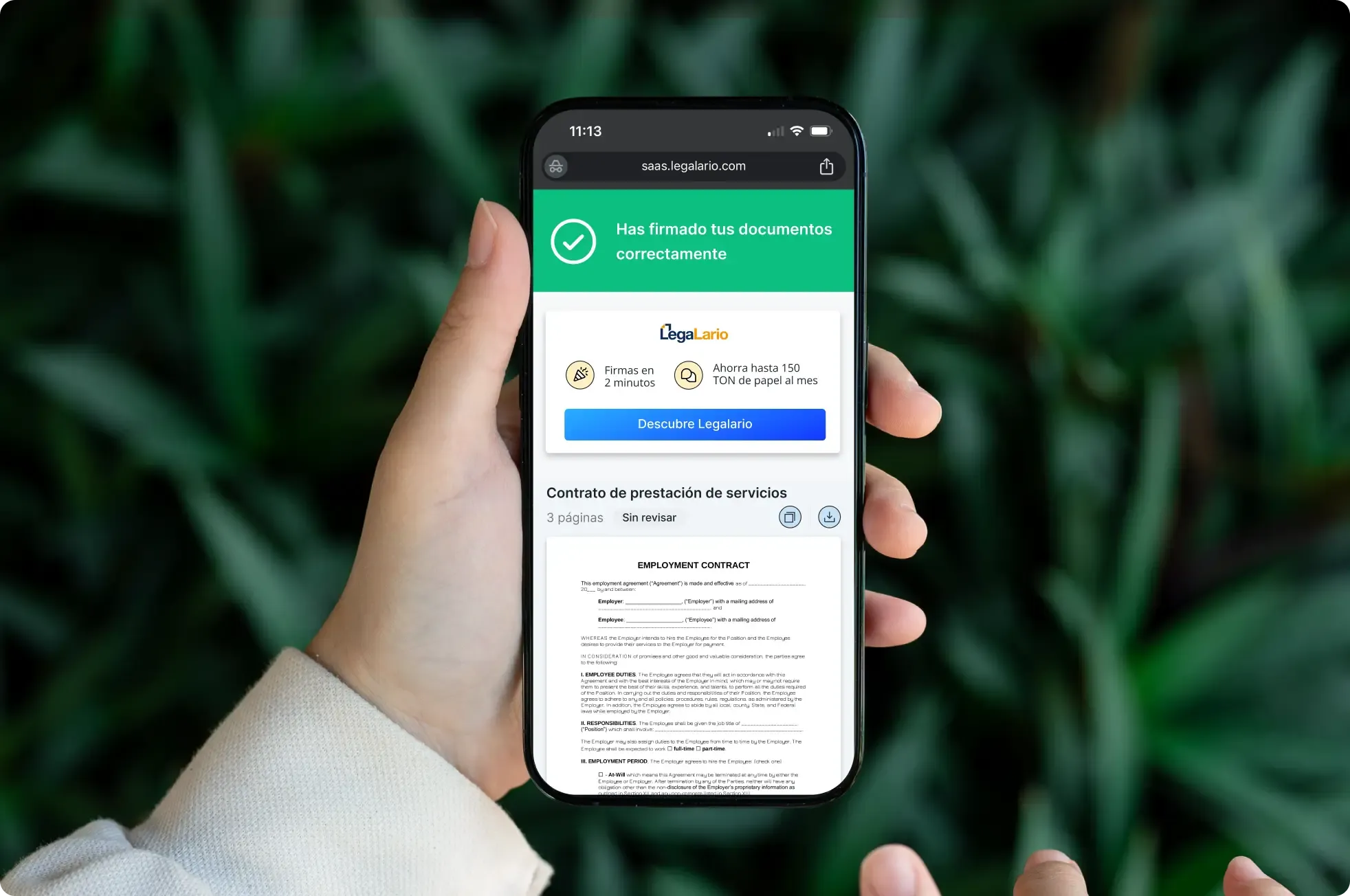 Legalario mobile e-signature success screen on iPhone — legally valid electronic signature captured end-to-end with biometric face scan, held in-hand by a Mexican SMB operator closing a contract outside the office, the redesigned LegalTech flow that replaced print-and-scan notarised paper across LATAM
